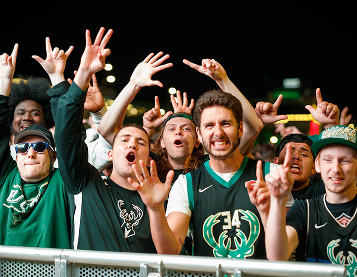 Sporting events with men cheering